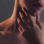espasmo tonico de los musculos de la mandibula